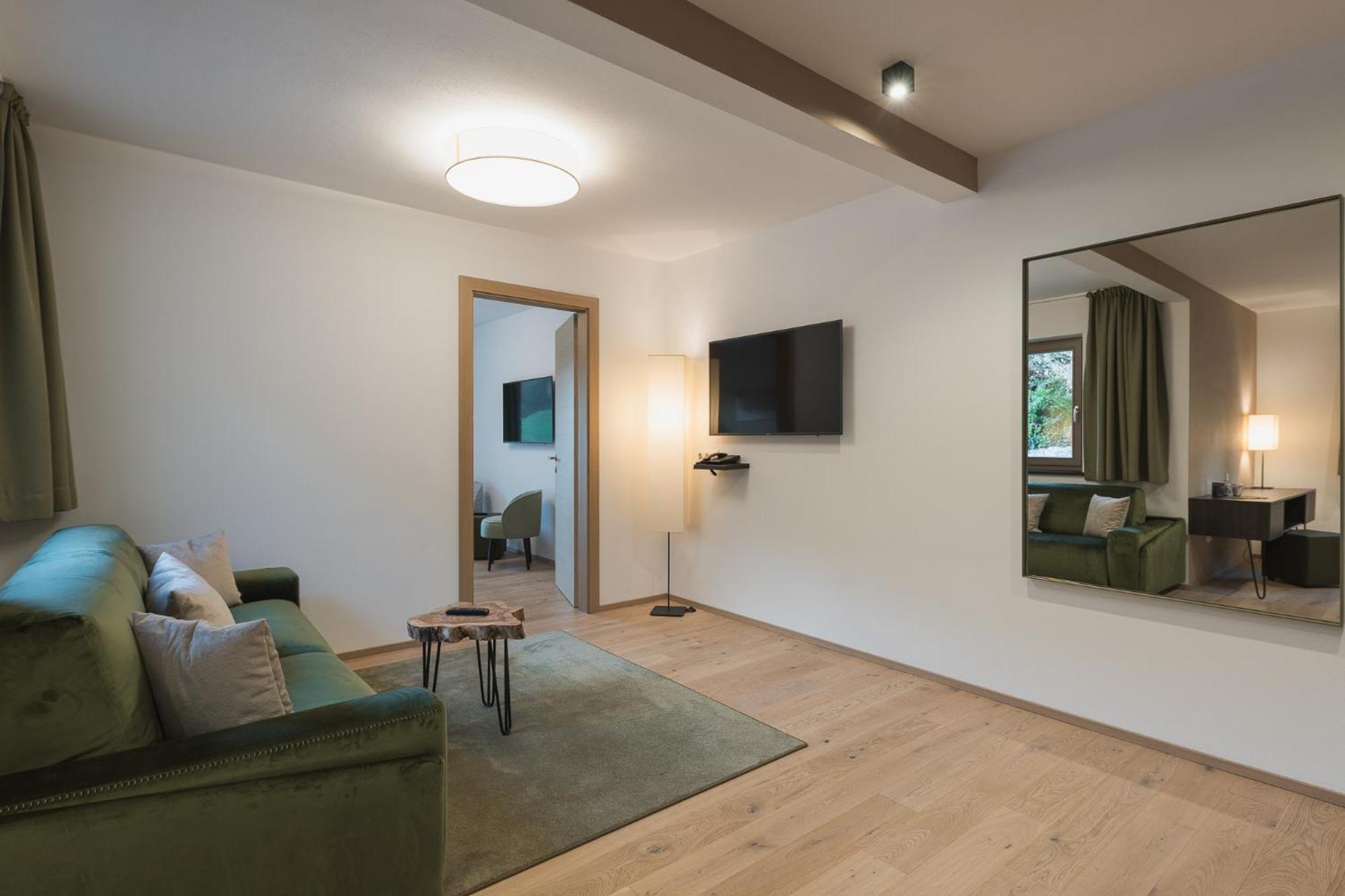 Oliven- & Genusshotel Hirzer Schenna Room photo